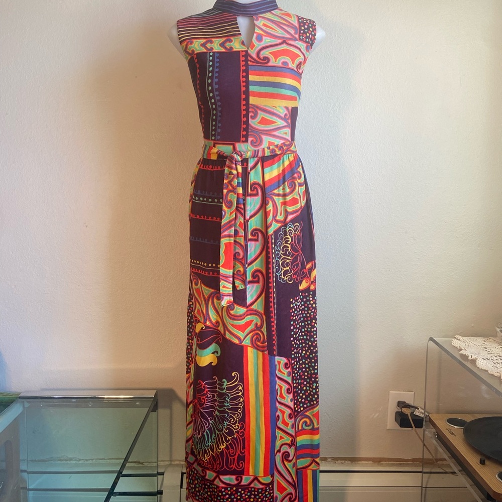 Vintage 1970s Patterned Maxi Dress with Cutout Detail Size Medium